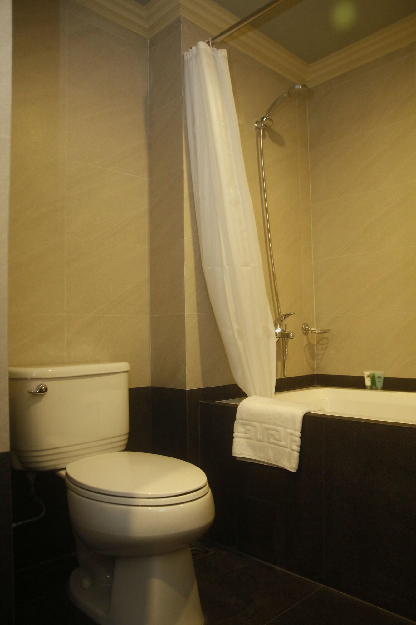 Herald Suites Polaris Makati City Екстер'єр фото