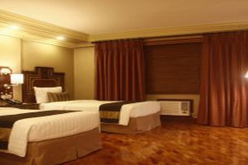 Herald Suites Polaris Makati City Екстер'єр фото